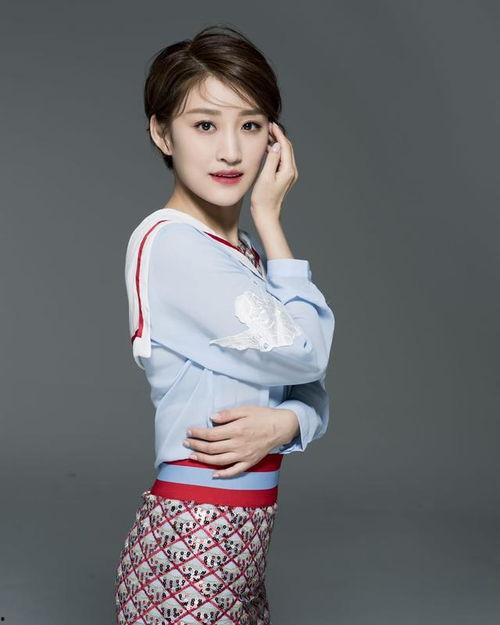 女演员任坤,光影交织下的璀璨星途